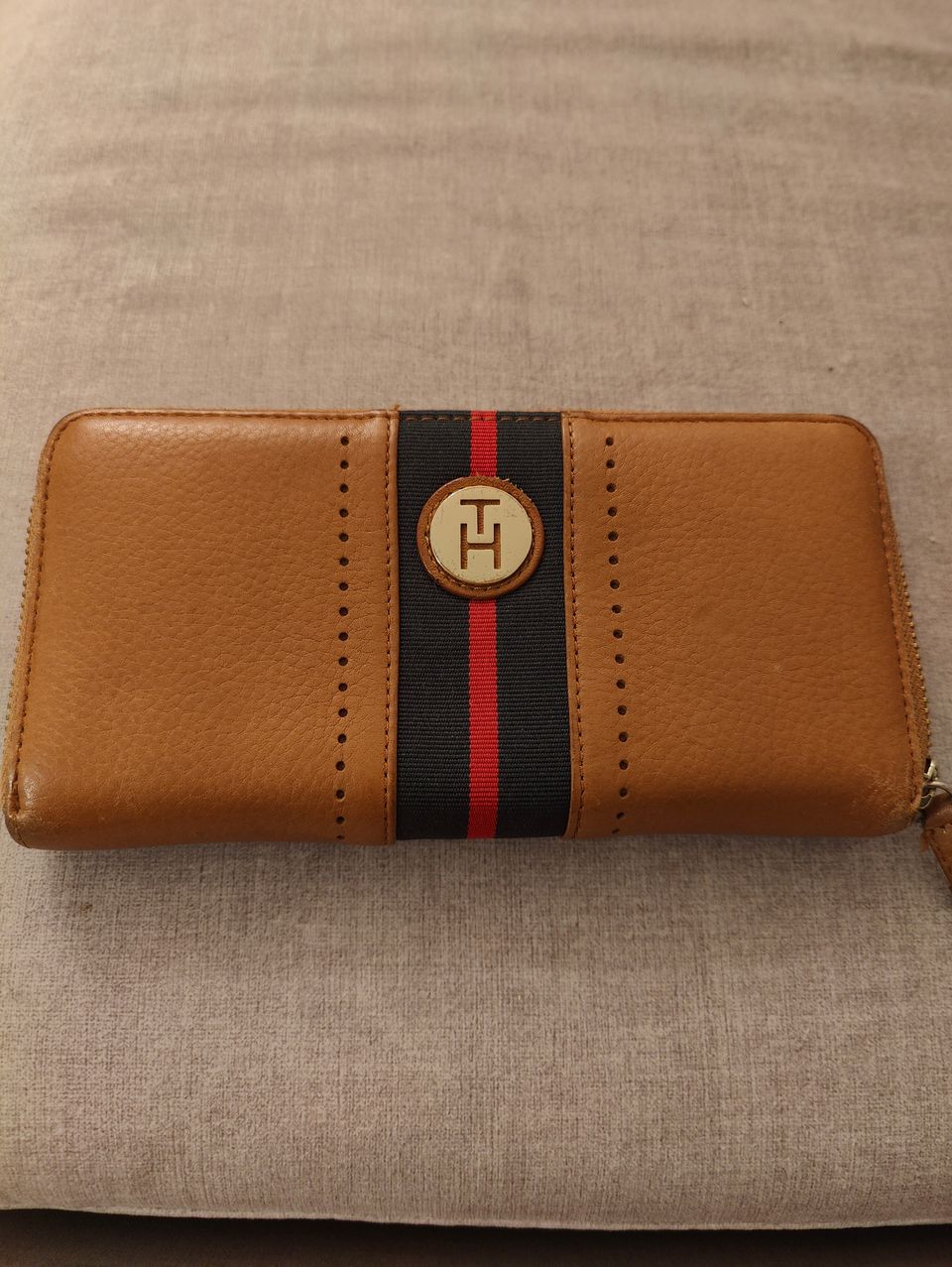 Tommy Hilfiger lompakko