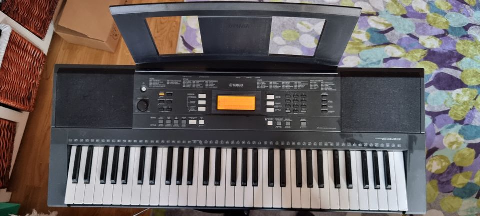 Sähköpiano Yamaha PSR-E343