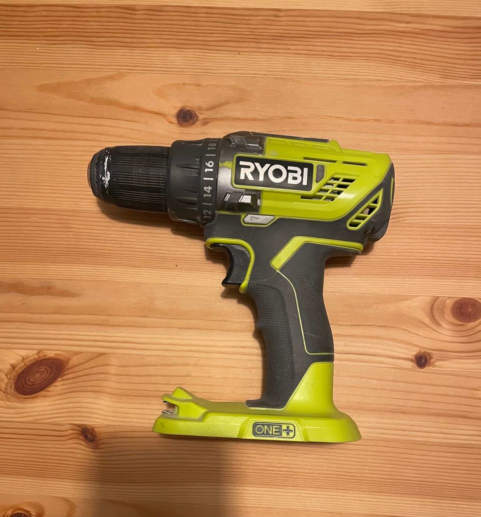 Ryobi porakone