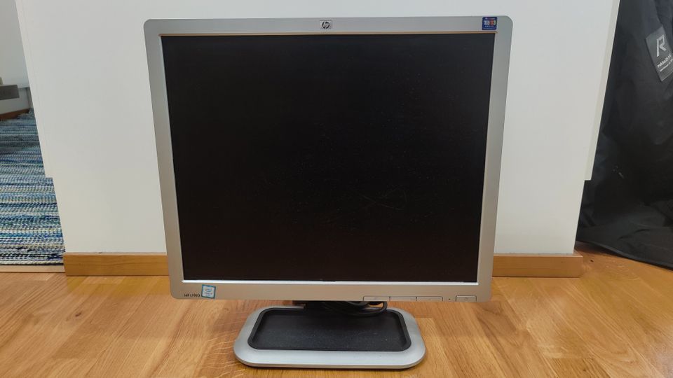 HP L1910 19" LCD-näyttö