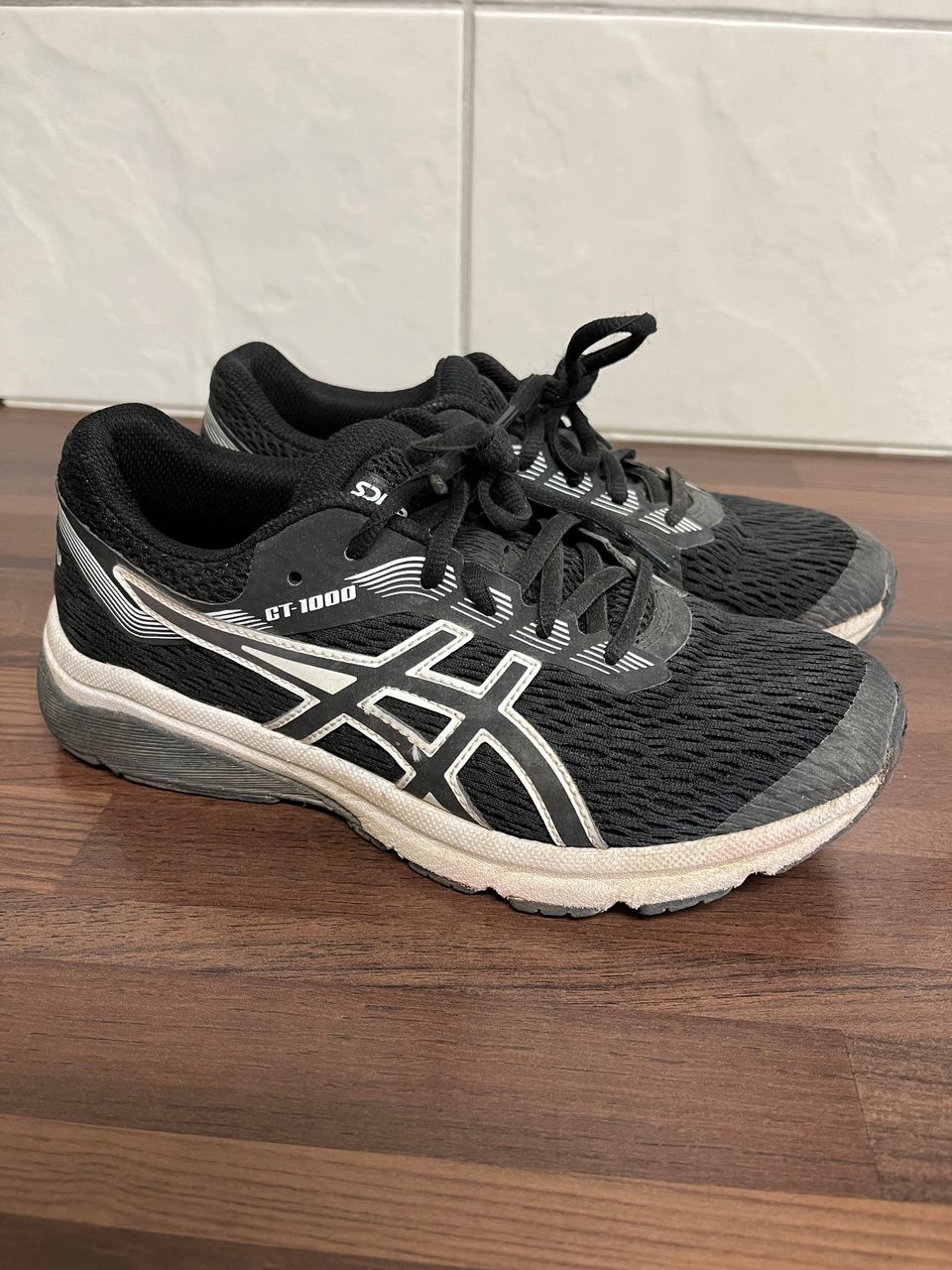 Asics lenkkarit