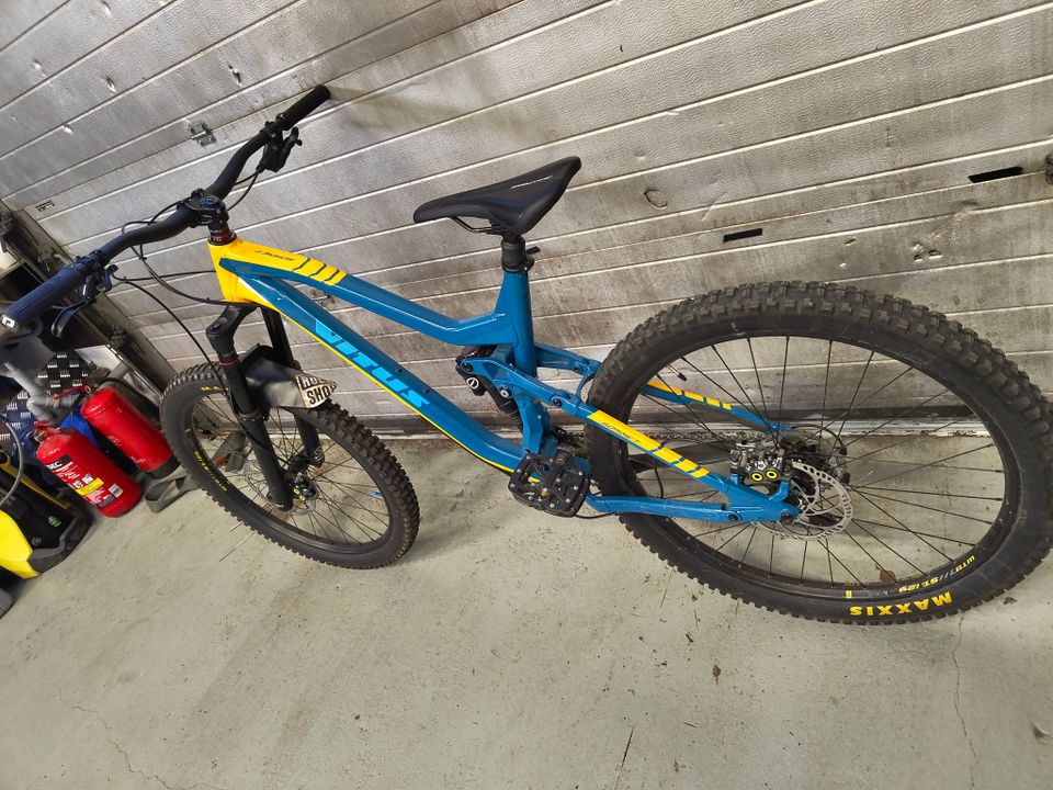 Vitus Sommet 27.5" (L)