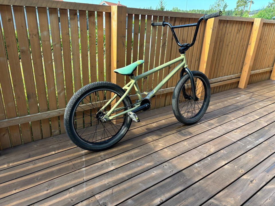 Haro Downtown 20" BMX-pyörä