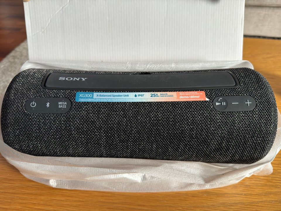 Sony SRS-XG300 -bluetooth-kaiutin