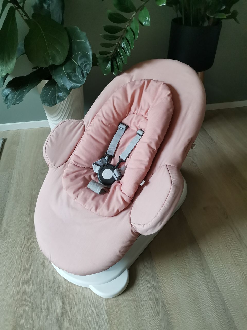 Stokke Steps baby bouncer sitteri