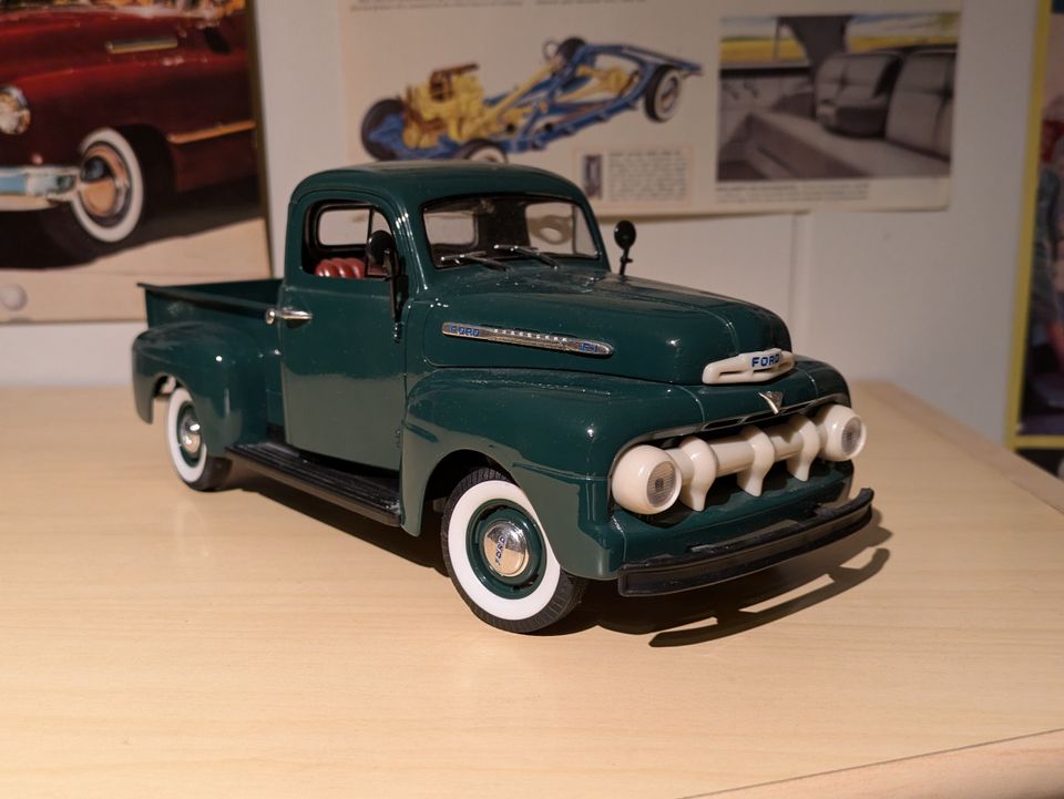 1951 Ford F-1 Pickup pienoismalli 1:18