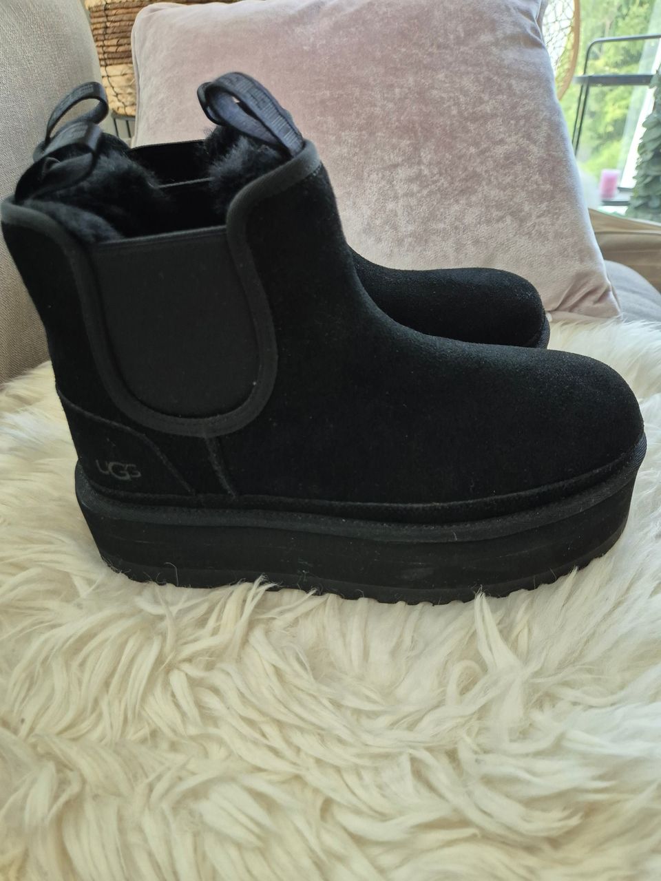 Ugg mini platform 40