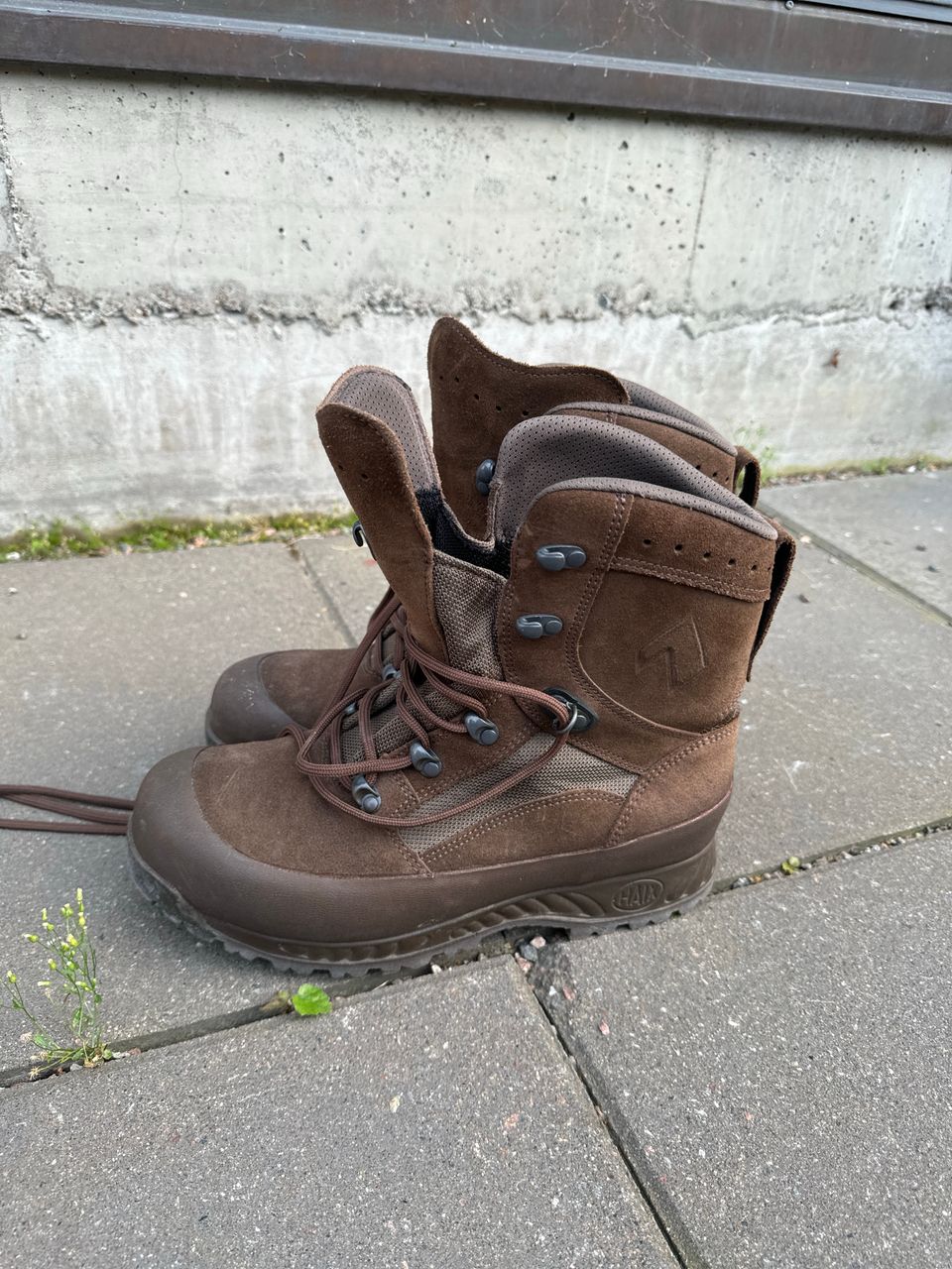 Combat desert boots high liability male