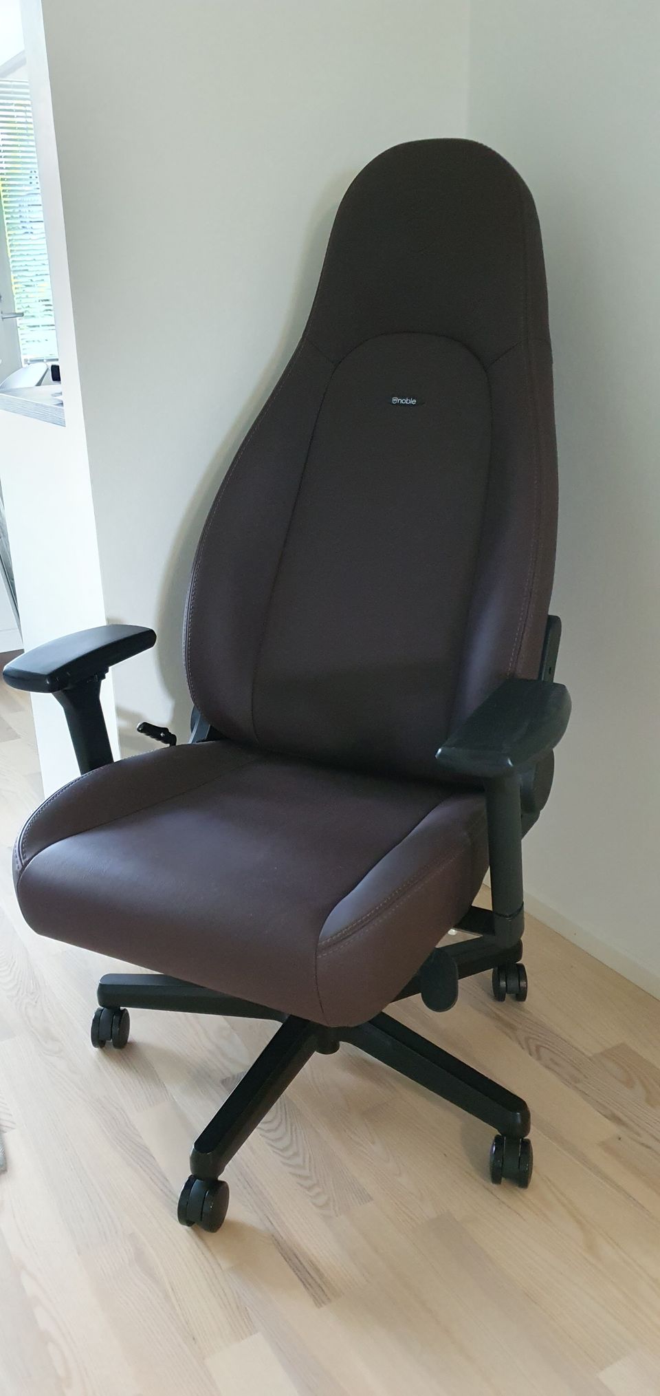 noblechairs ICON Java Edition pelituoli