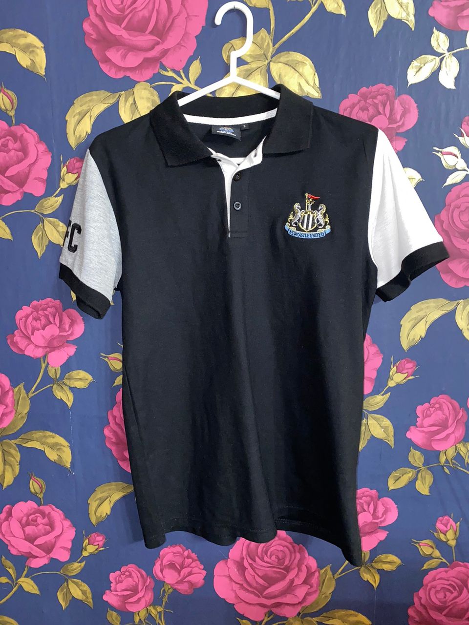 Vintage Newcastle pikeepaita (S)