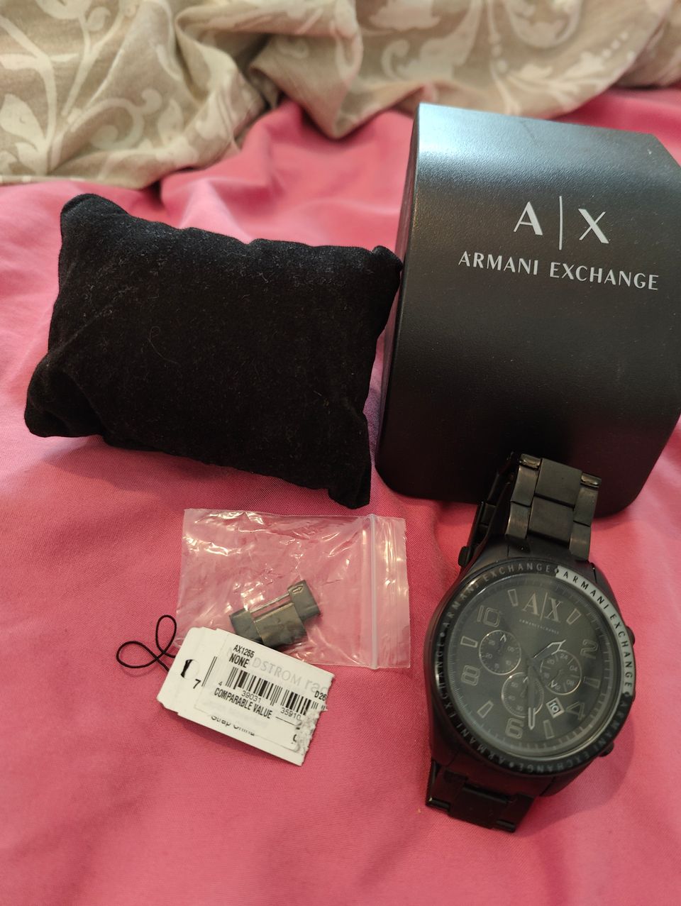 Armani kello