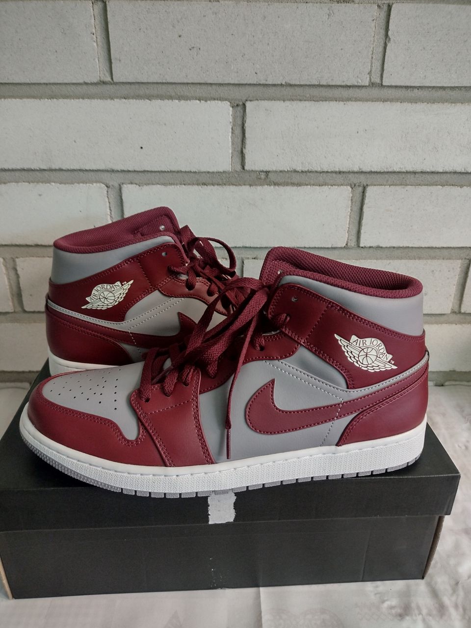 Nike Air Jordan 1 MID