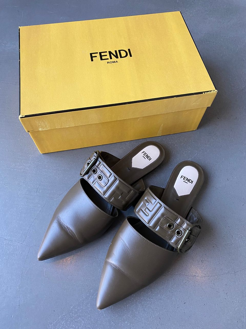 Fendi pistokkaat / sandaalit / mules