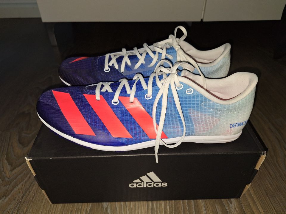 Adidas distancestar piikkarit