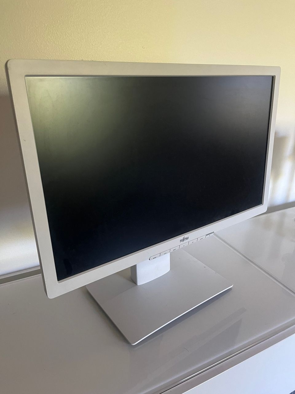 Fujitsu B23T-7 LED