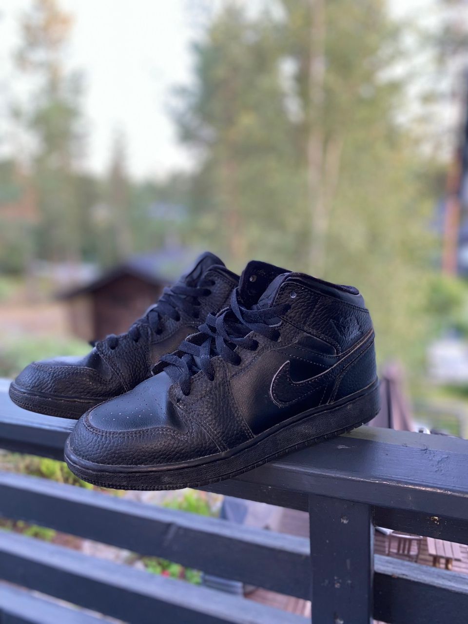 Air Jordan 1 Mid All black