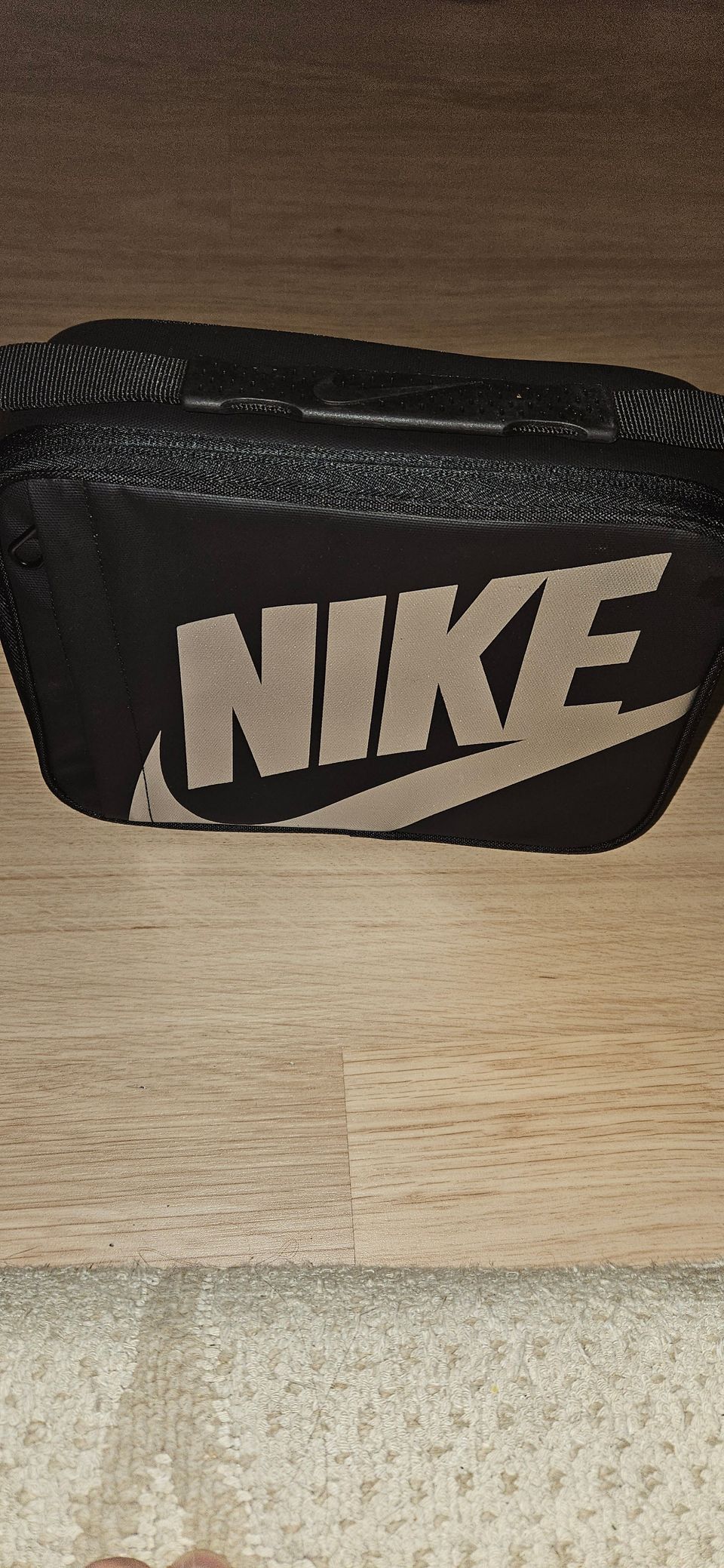 Nike eväs laukku