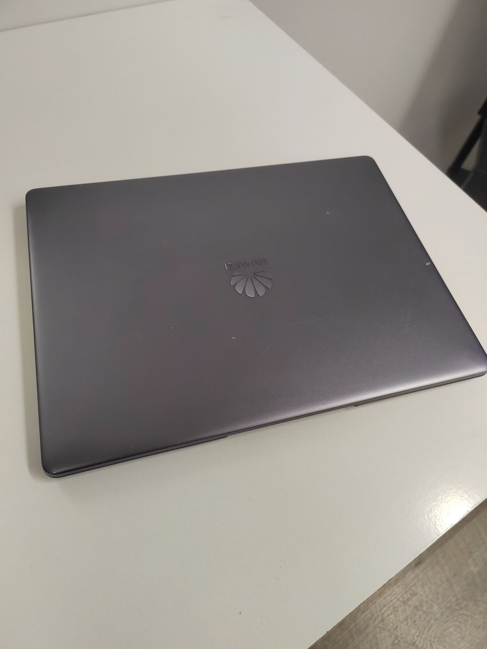 Huawei matebook 13