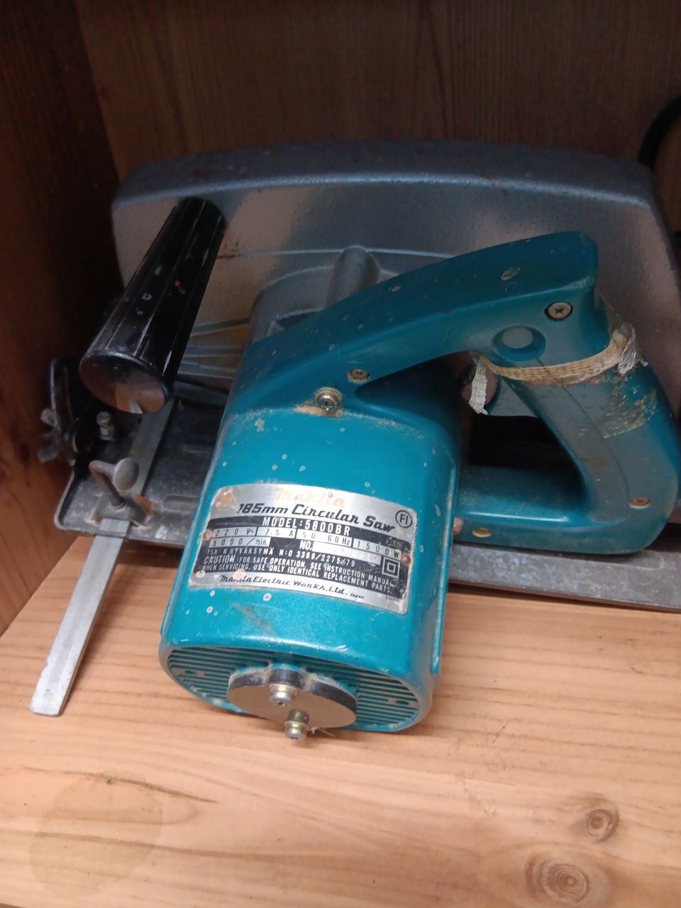 Makita sirkkeli 185mm circular saw