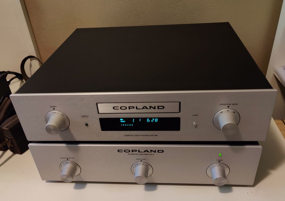 Copland CD-soitin CDA 266 + vahvistin CSA 8