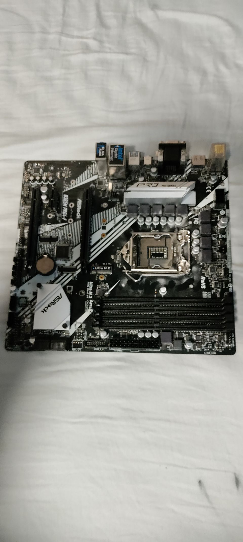 (Viallinen) AsRock B365M Pro4-F