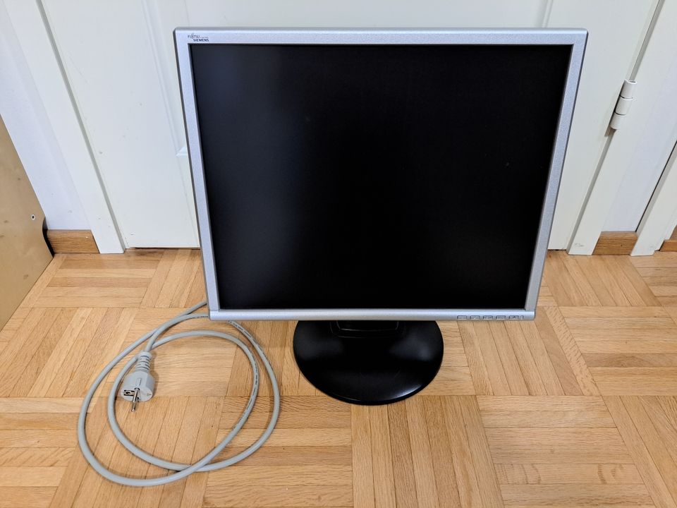 Fujitsu Siemens monitori