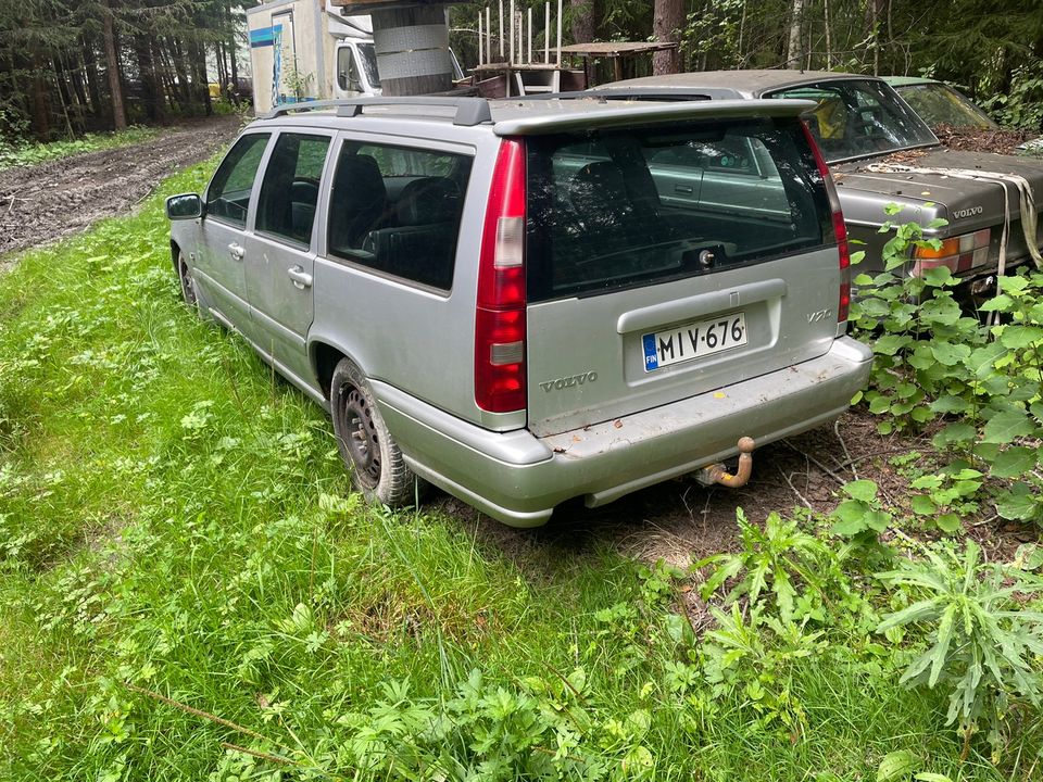 Volvo V70 2.4T