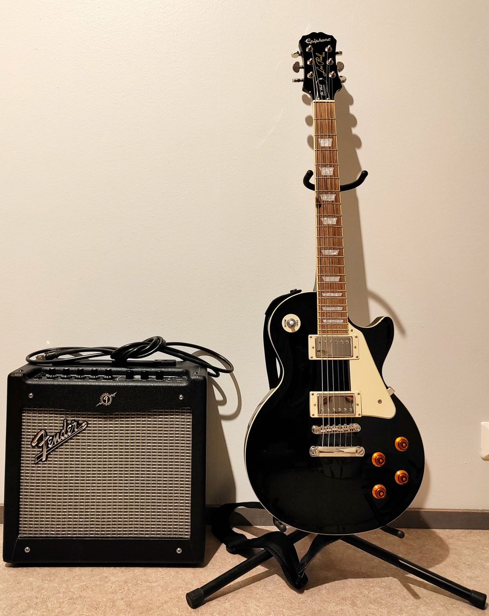 SÄHKÖKITARA   Epiphone Les Paul Standard 60´s Ebony

+ KITARAVAHVISTIN