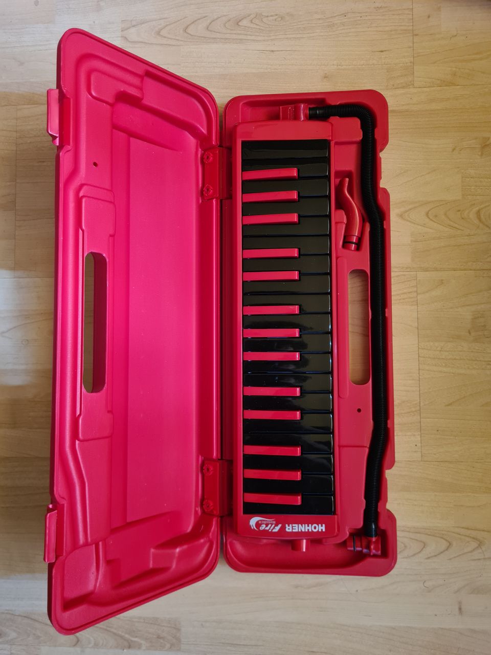 Hohner Fire melodica