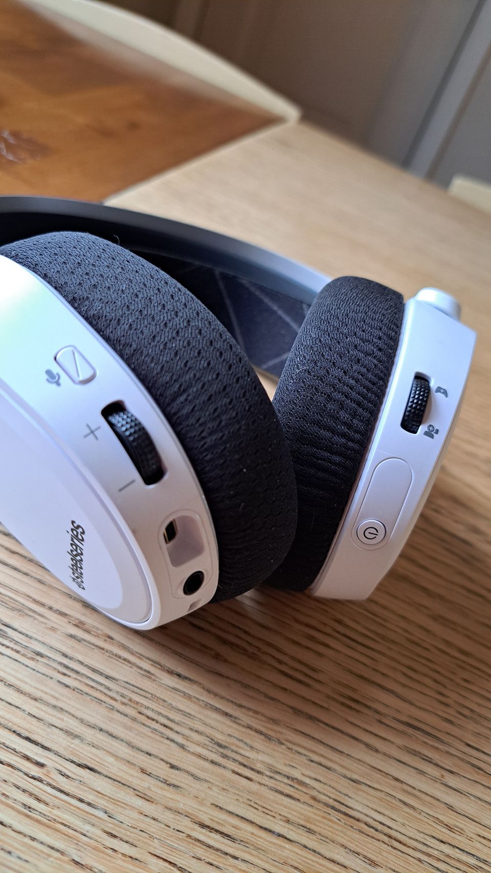 Steelseries Arctis 7 pelikuulokkeet, kuin uudet