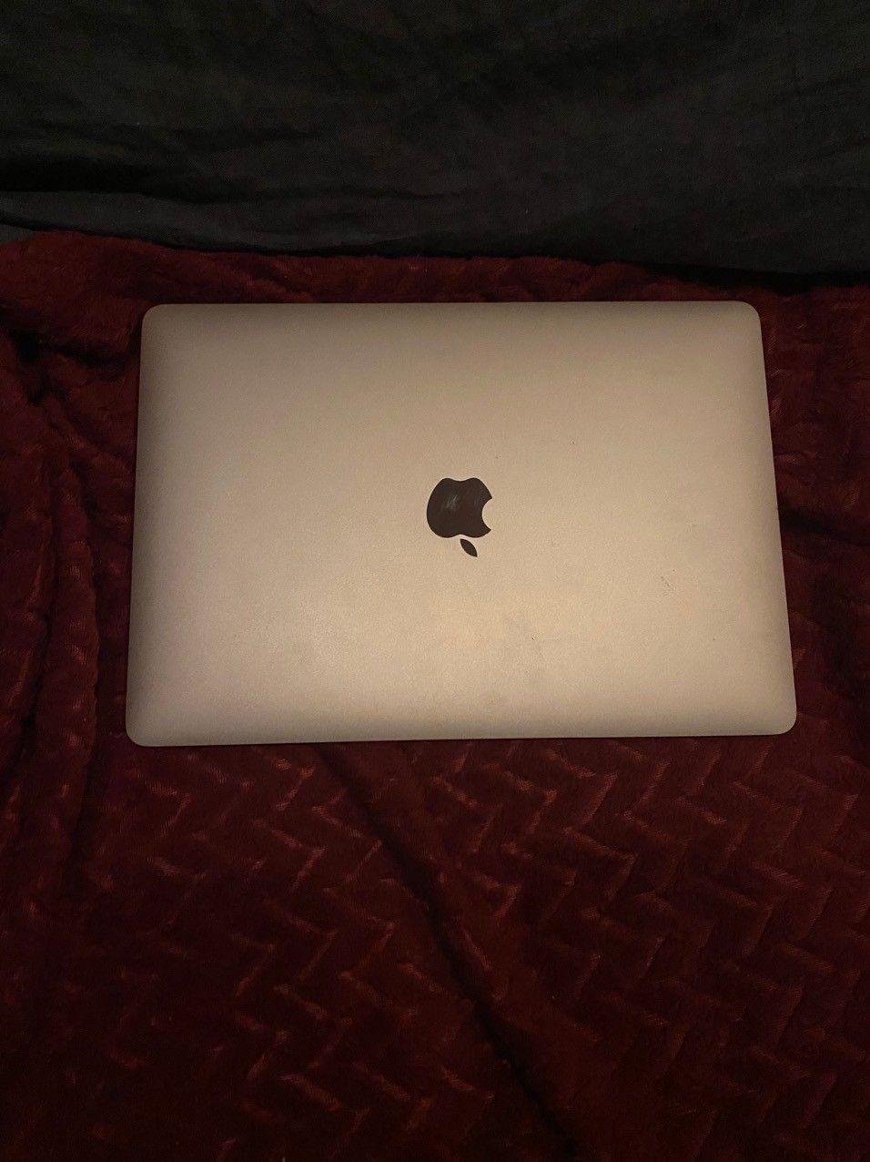 MacBook Air rose gold