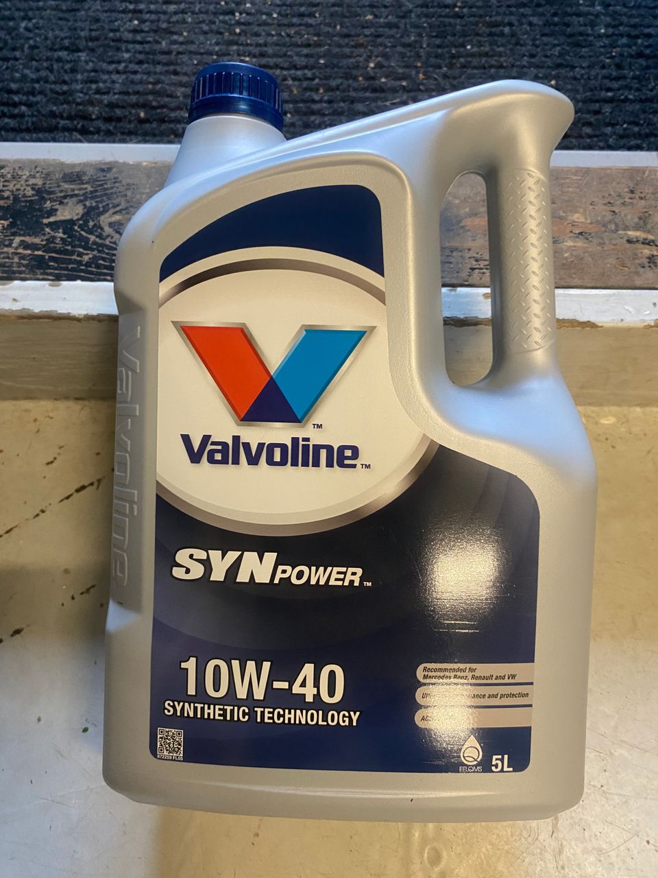 Moottoriöljy Valvoline SynPower 10w-40 5l