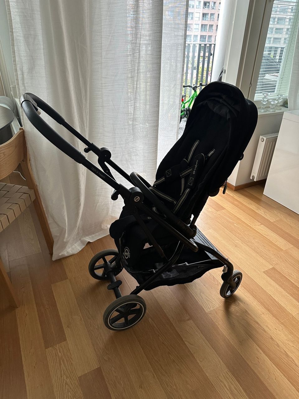 Cybex eezy s twist plus 2