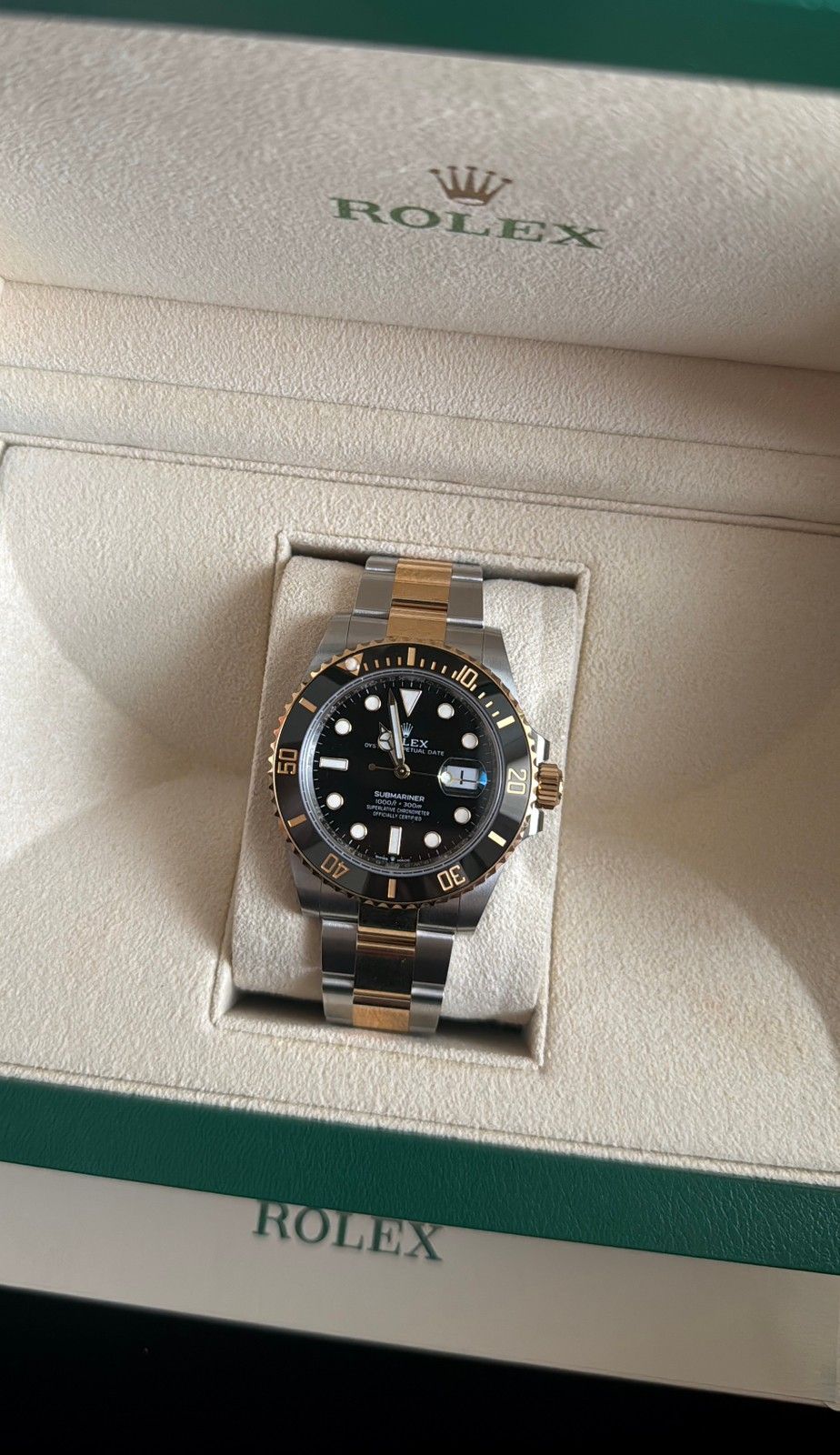 Rolex Submariner Date 41mm Oystersteel & Yellow Gold (KÄYTTÄMÄTÖN)