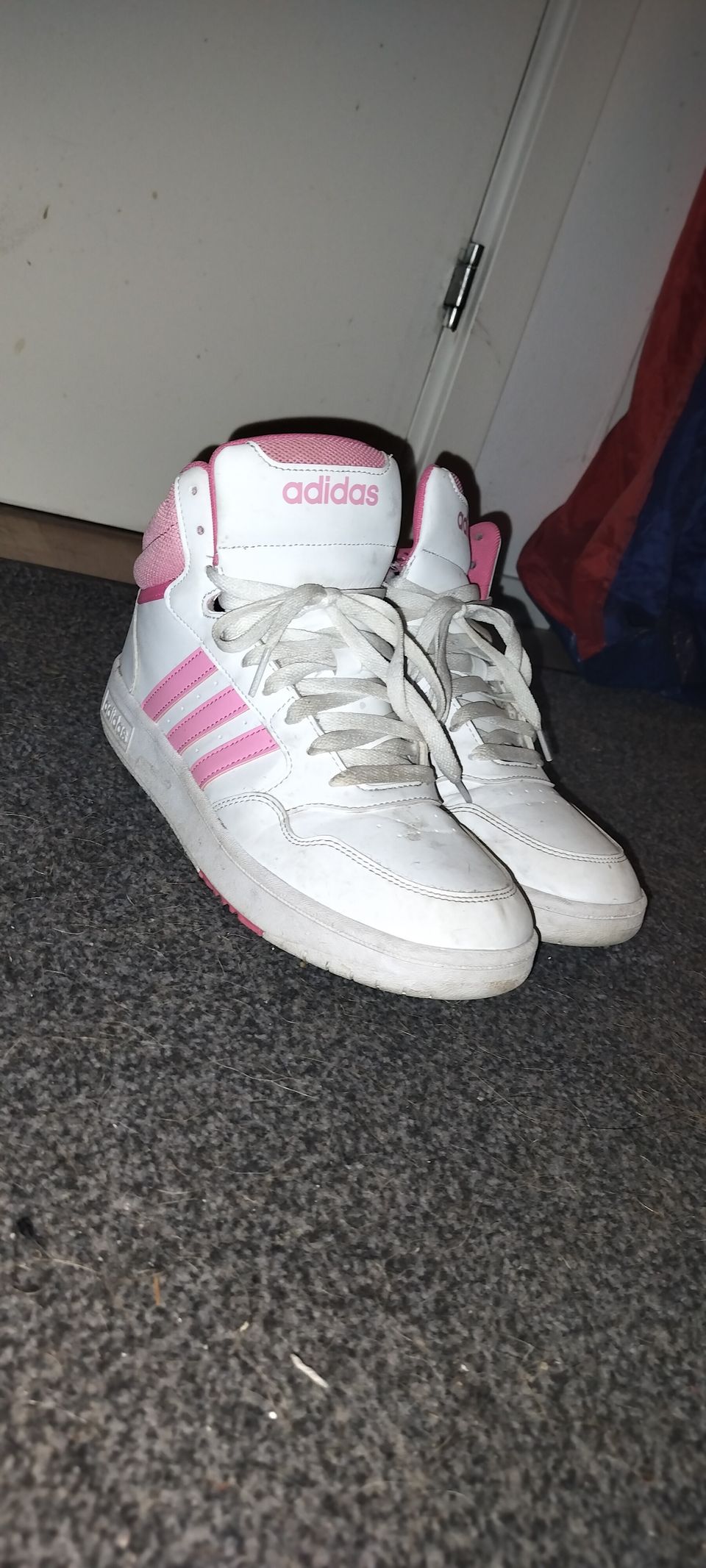 Adidas 40.5