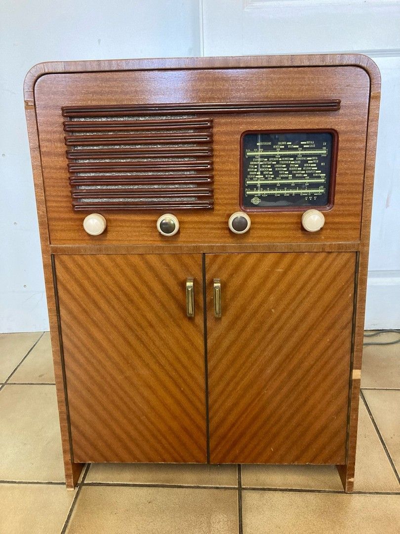 Retro Radio/levysoitin