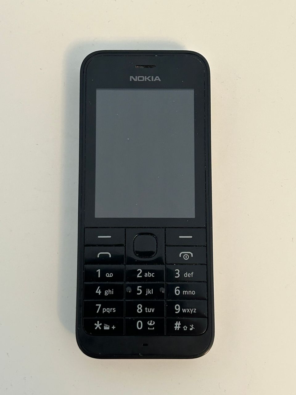 Nokia 220 peruspuhelin