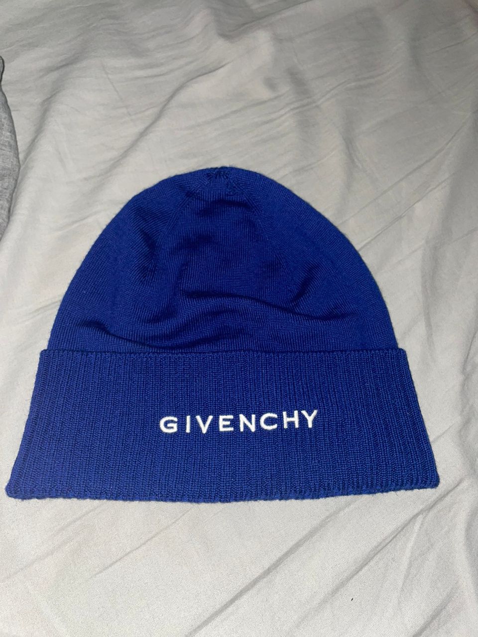 Givenchyn pipo unisex