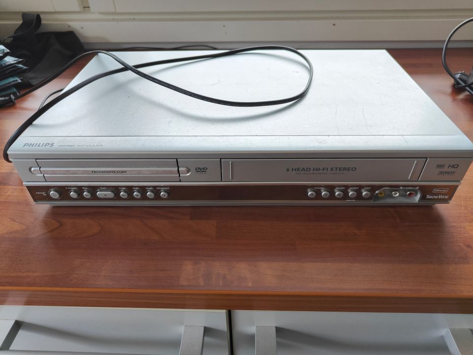 Philips vhs/dvd-soitin