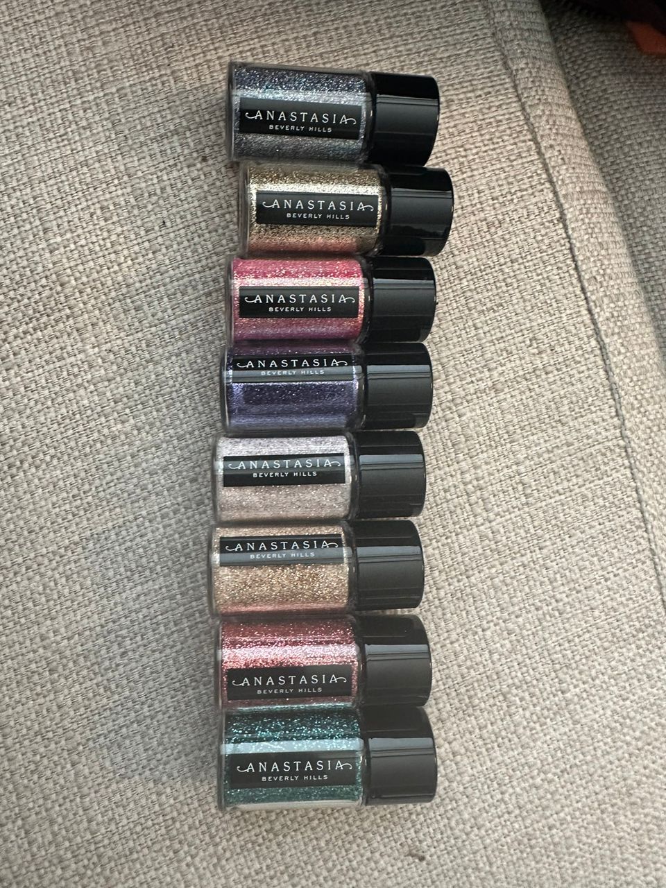 8x Anastasia Beverly Hills irtoglitterit