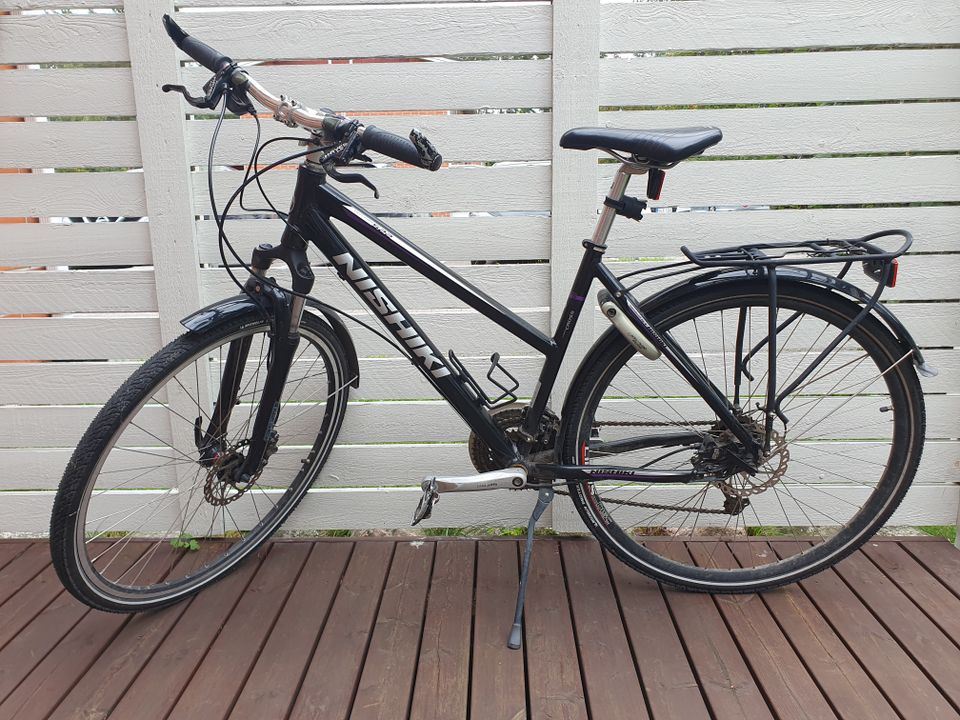 Myydään Nishiki matalarunkoinen 19" hybrid polkupyörä