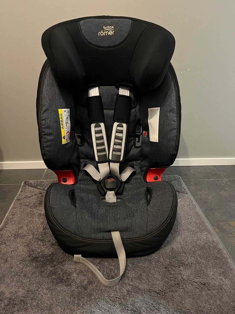 Britax Multitech III käännettävä turvaistuin