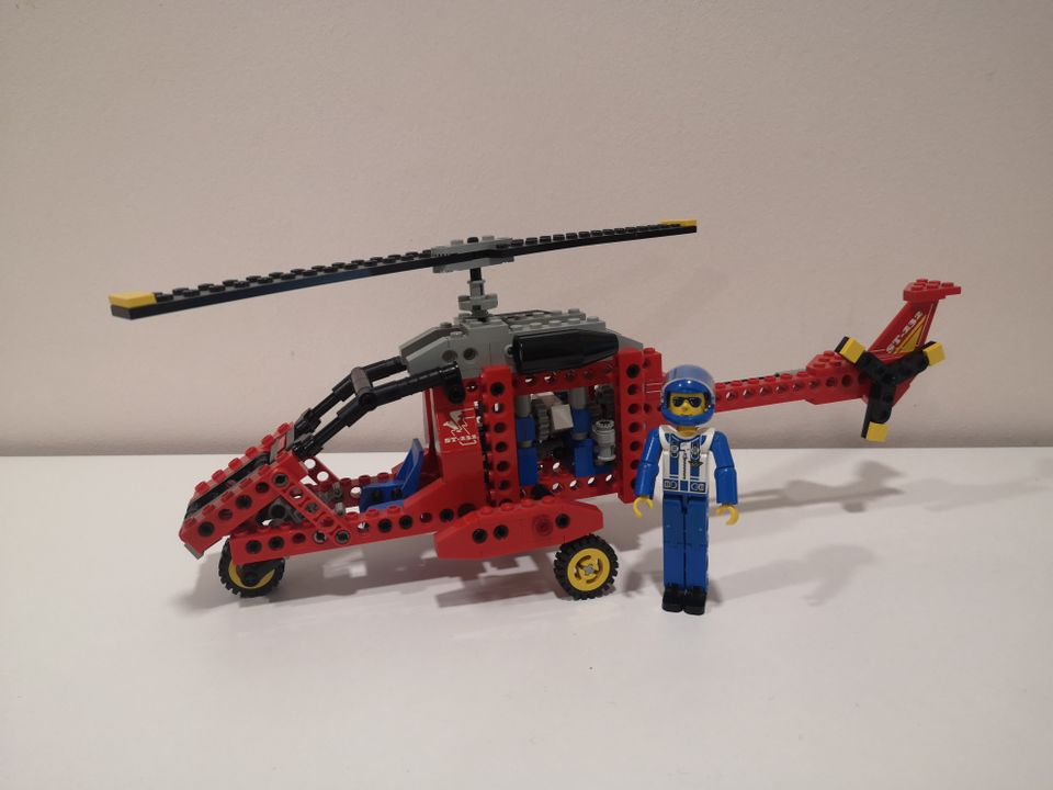 Lego technic 8232 Chopper Force ja 8216 Turbo 1