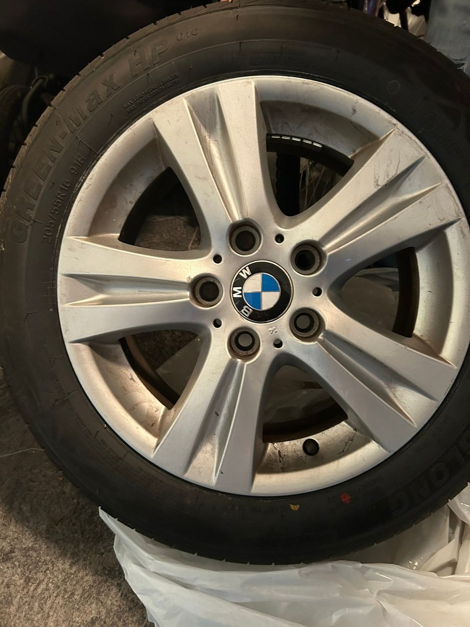 BMW vanteet ja kesärenkaat