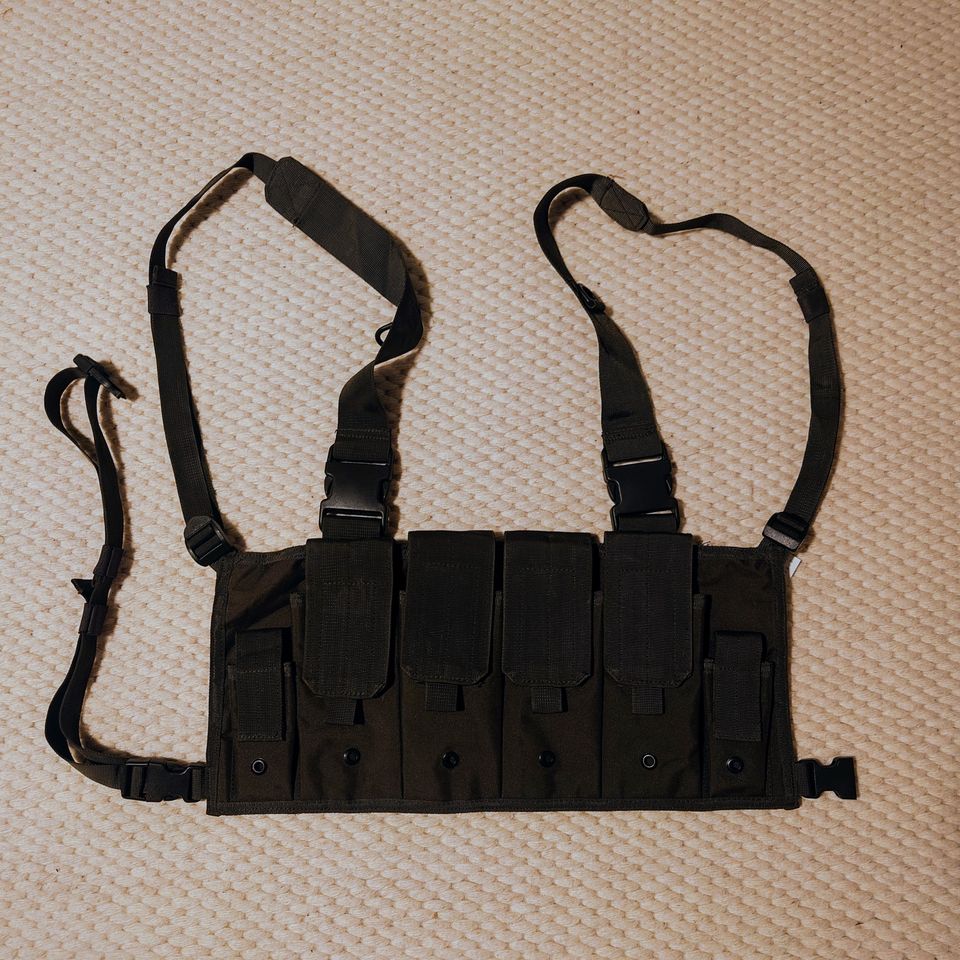 Mil-Tec Chest rig, väri OD, Uusi ja käyttämätön!