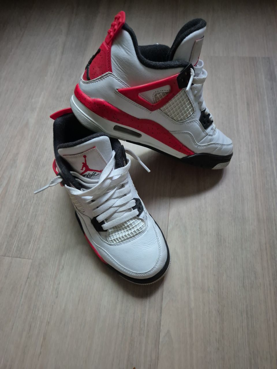 Air Jordan 4 Retro, lenkkarit,varsilenkkarit koko 36