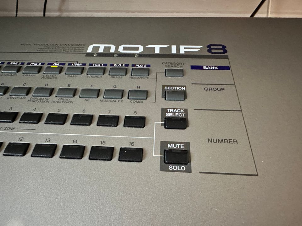 Yamaha Motif 8