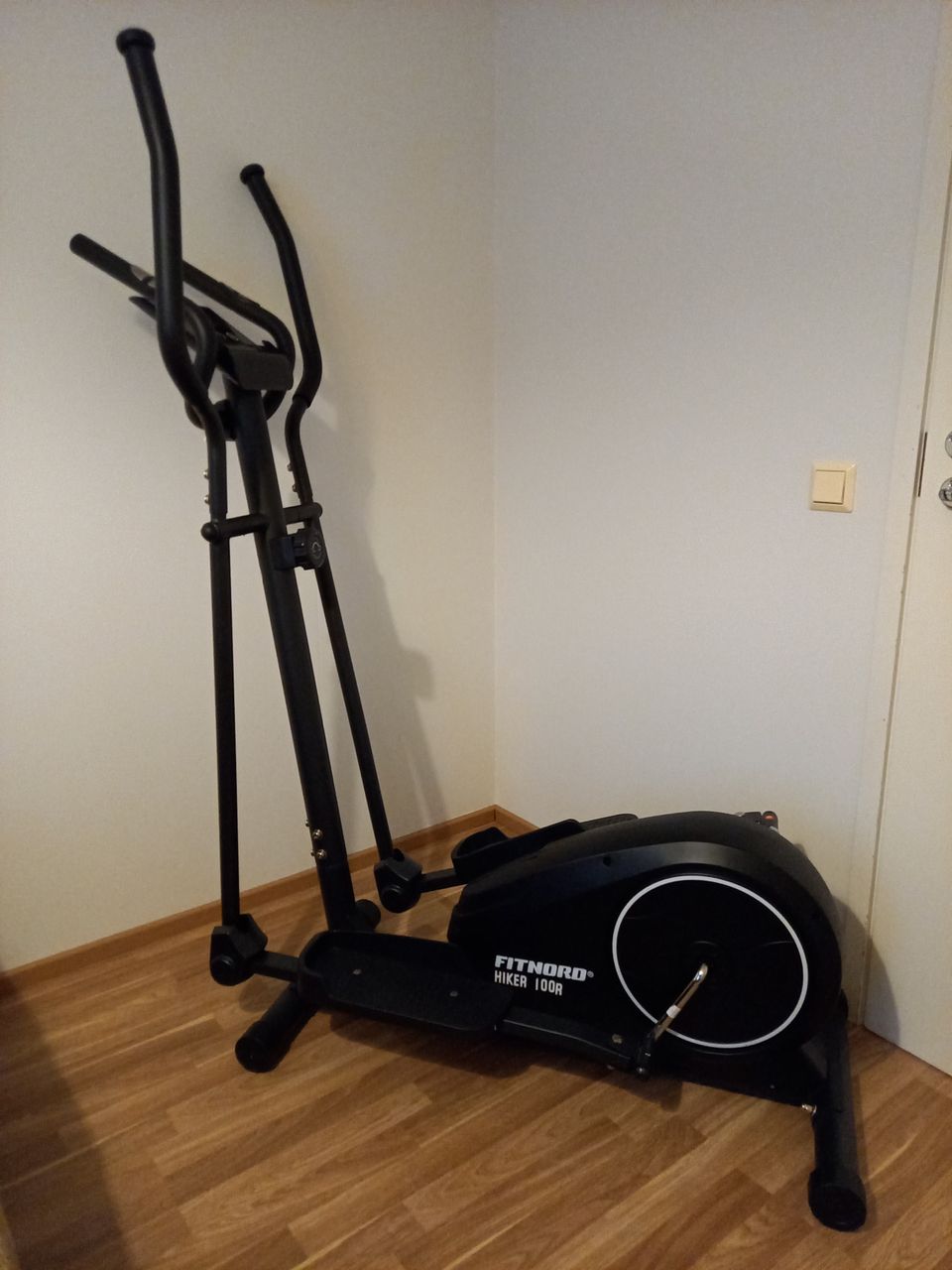 Fitnord Hiker 100R crosstrainer