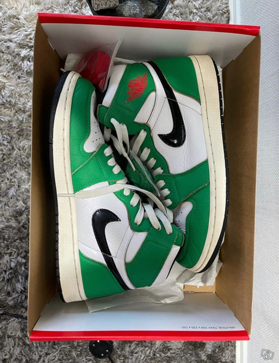 Air Jordan 1 High Lucky Green