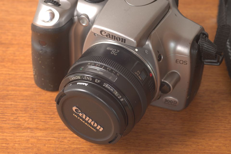 Canon EF 28mm f2.8